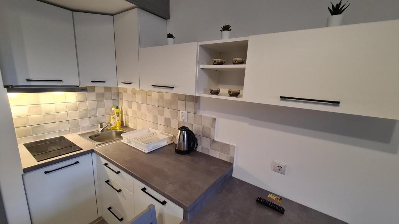 Gyulai-Fuerdo-Apartman Ii. ภายนอก รูปภาพ