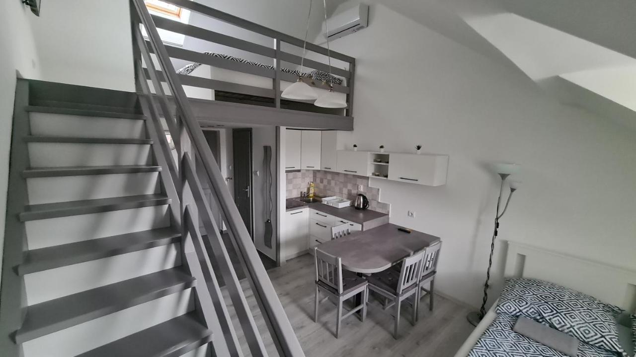 Gyulai-Fuerdo-Apartman Ii. ภายนอก รูปภาพ
