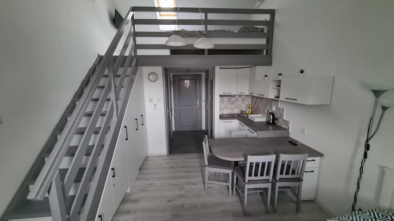 Gyulai-Fuerdo-Apartman Ii. ภายนอก รูปภาพ