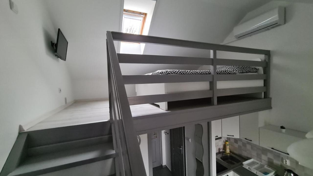 Gyulai-Fuerdo-Apartman Ii. ภายนอก รูปภาพ