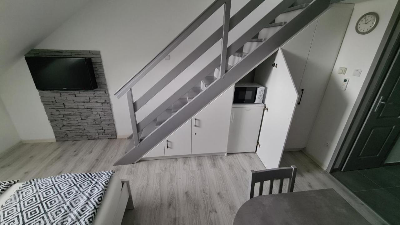 Gyulai-Fuerdo-Apartman Ii. ภายนอก รูปภาพ