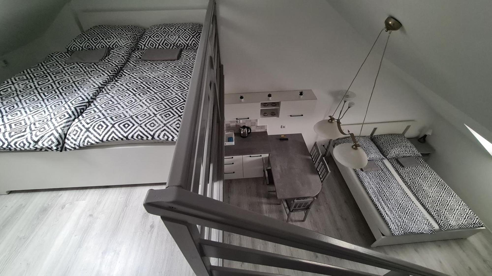 Gyulai-Fuerdo-Apartman Ii. ภายนอก รูปภาพ